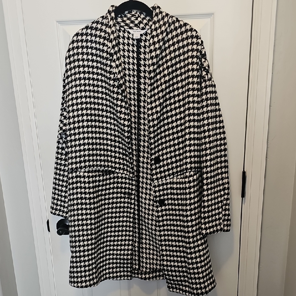 Black and White Houndstooth Blazer with Hood